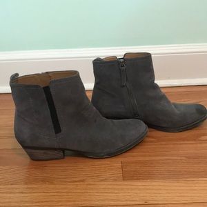 Nine West ankle booties